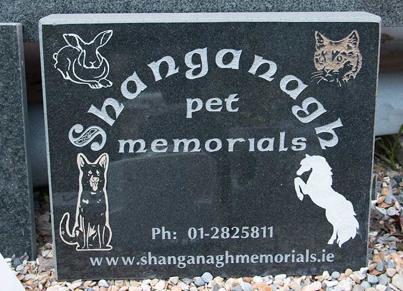animal headstone